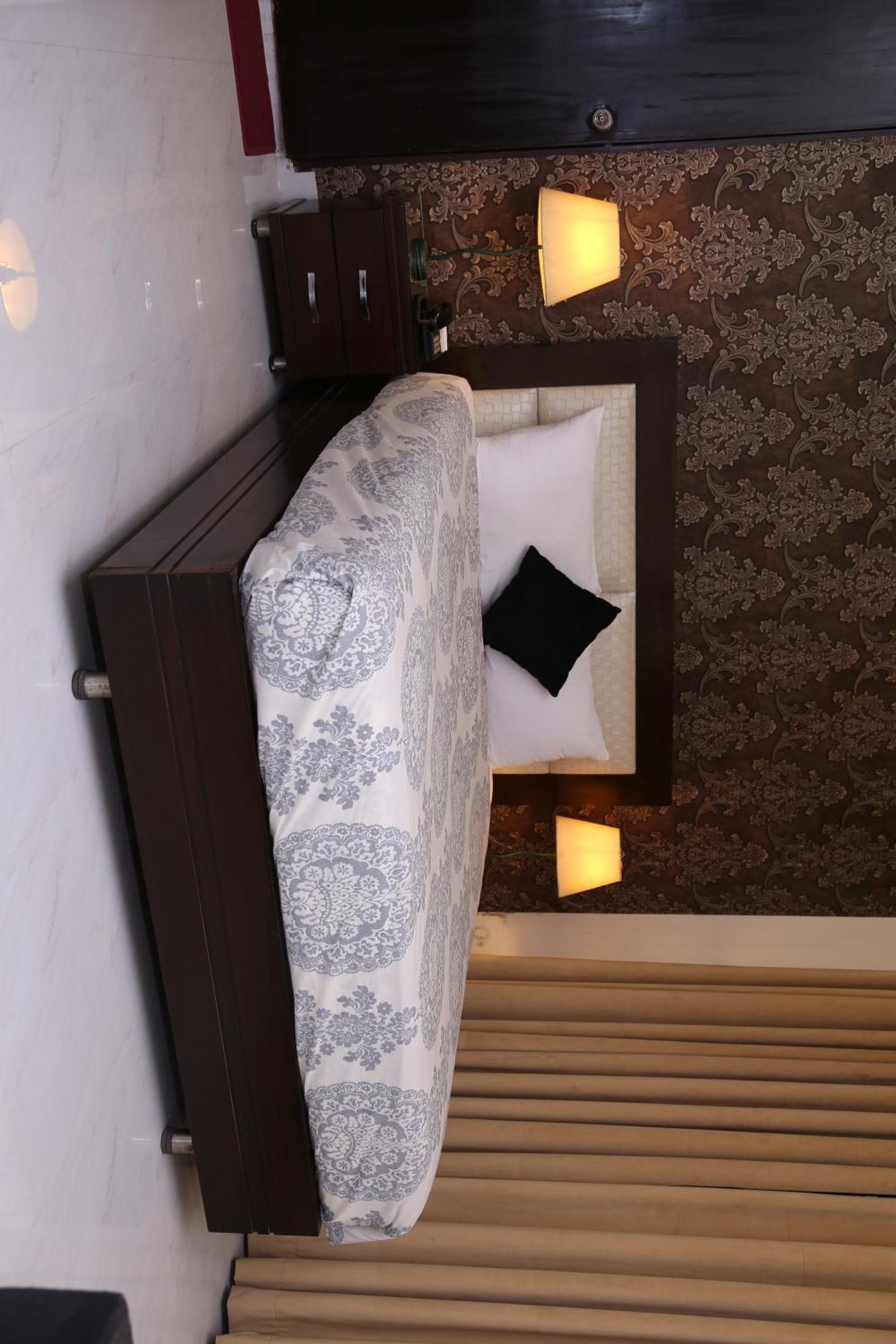Royal Elegance Hotel Lahore Eksteriør bilde