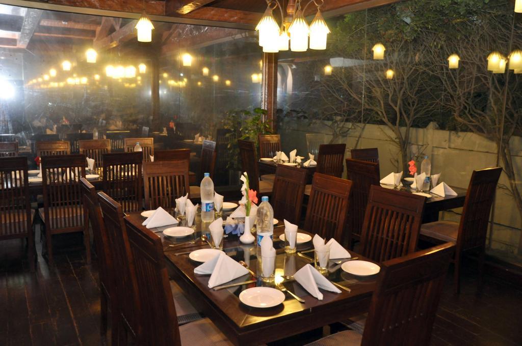 Royal Elegance Hotel Lahore Eksteriør bilde